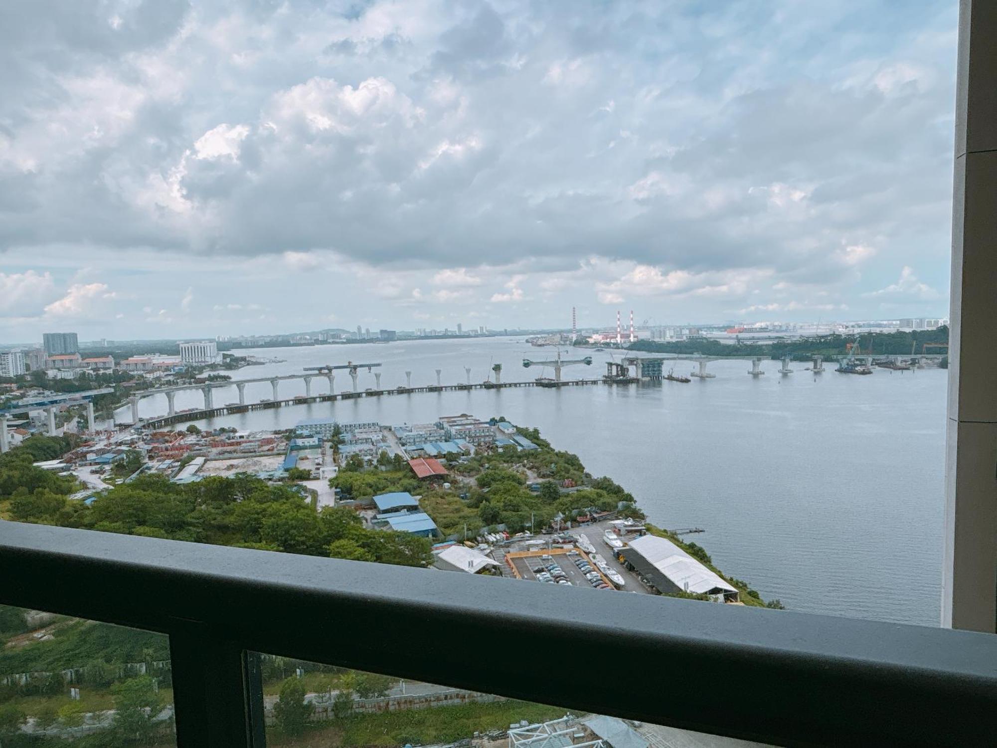 Apartment R&f Princess Cove Seine Region By Lions Bay *