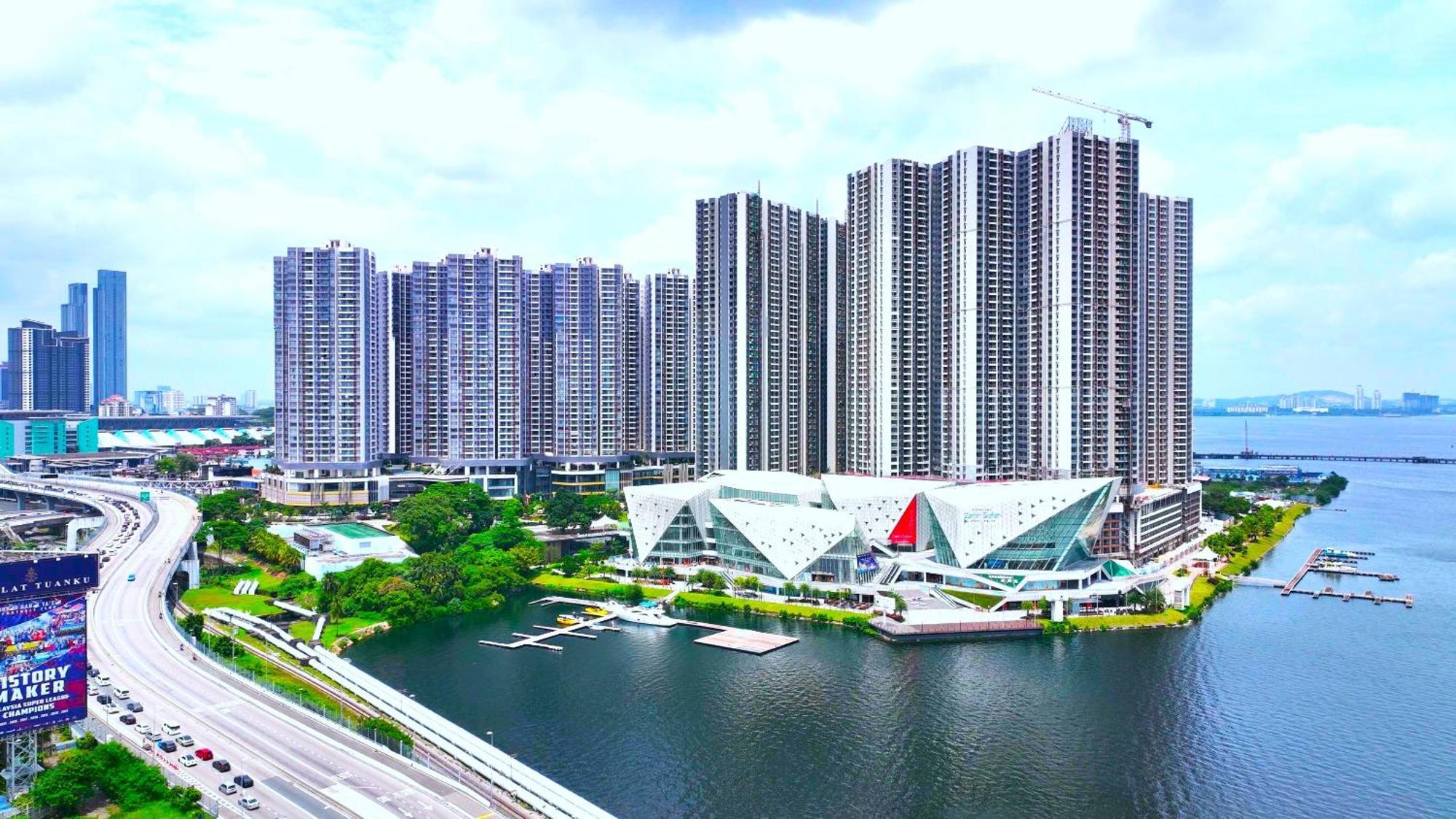 R&f Princess Cove Seine Region By Lions Bay Johor Bahru
