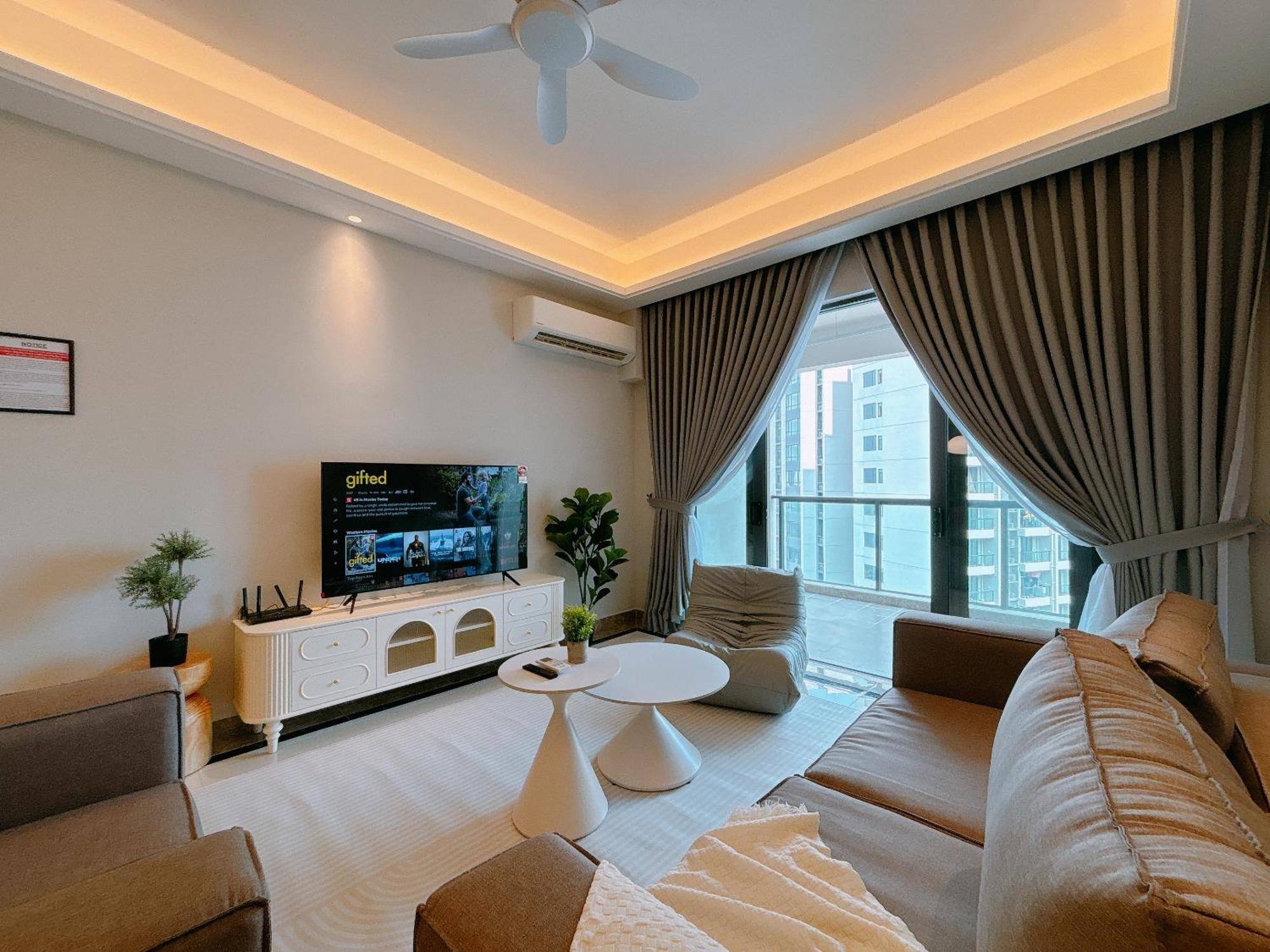 Apartment R&f Princess Cove Seine Region By Lions Bay