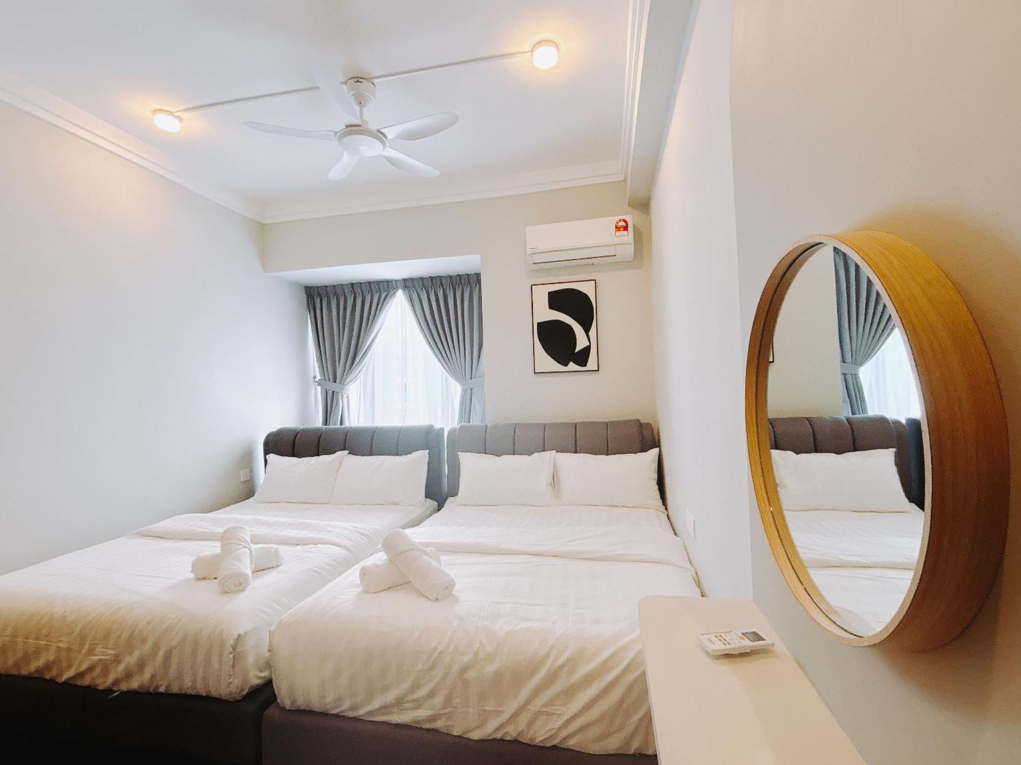 Apartment R&f Princess Cove Seine Region By Lions Bay *