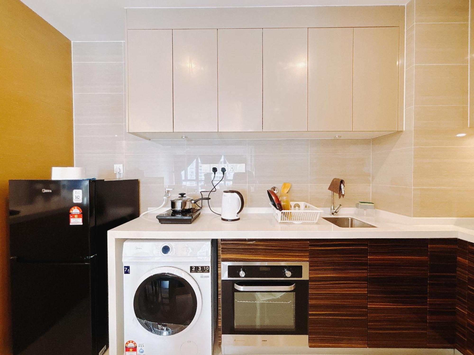 Apartment R&f Princess Cove Seine Region By Lions Bay