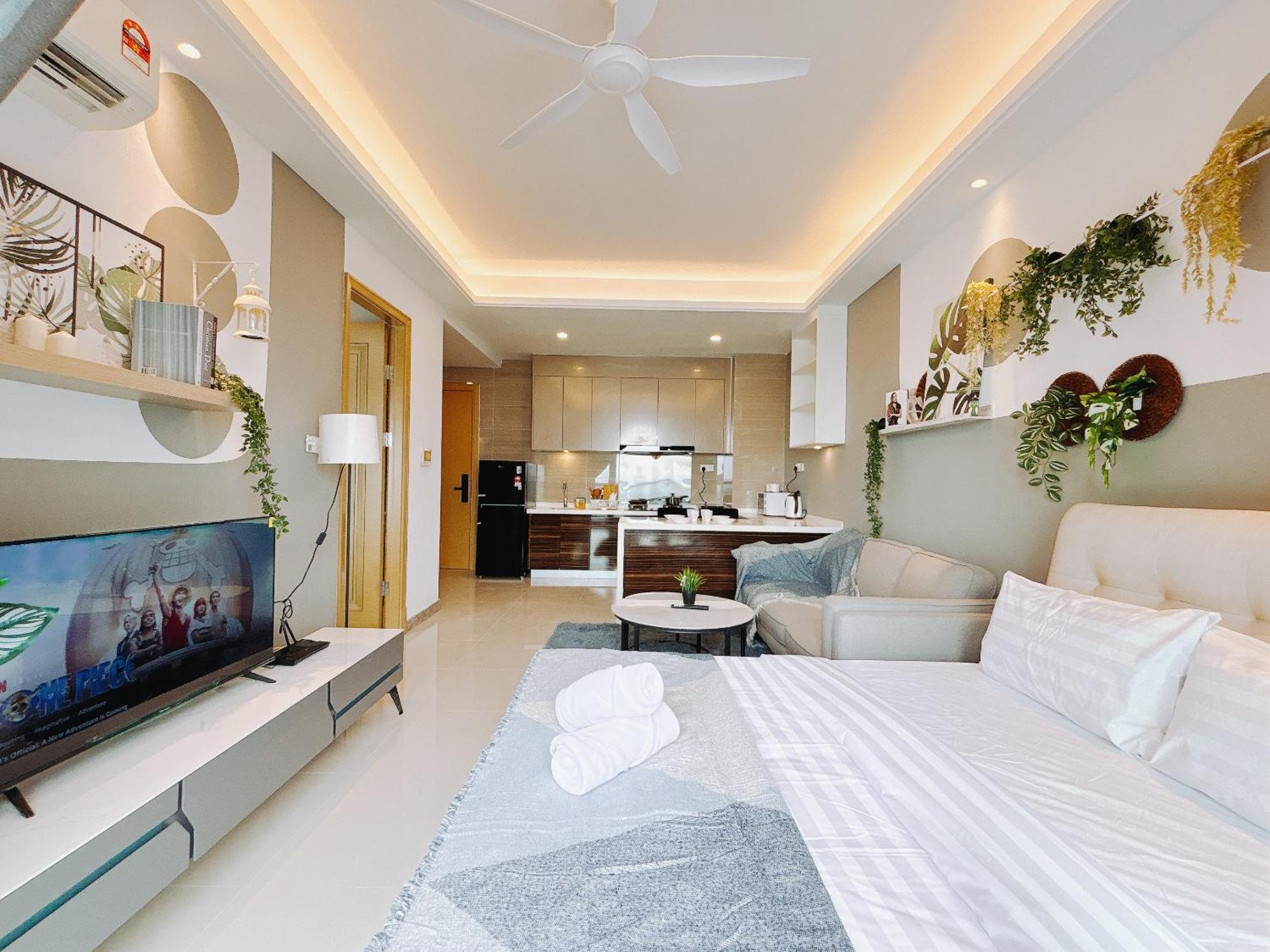 R&f Princess Cove Seine Region By Lions Bay Apartment
