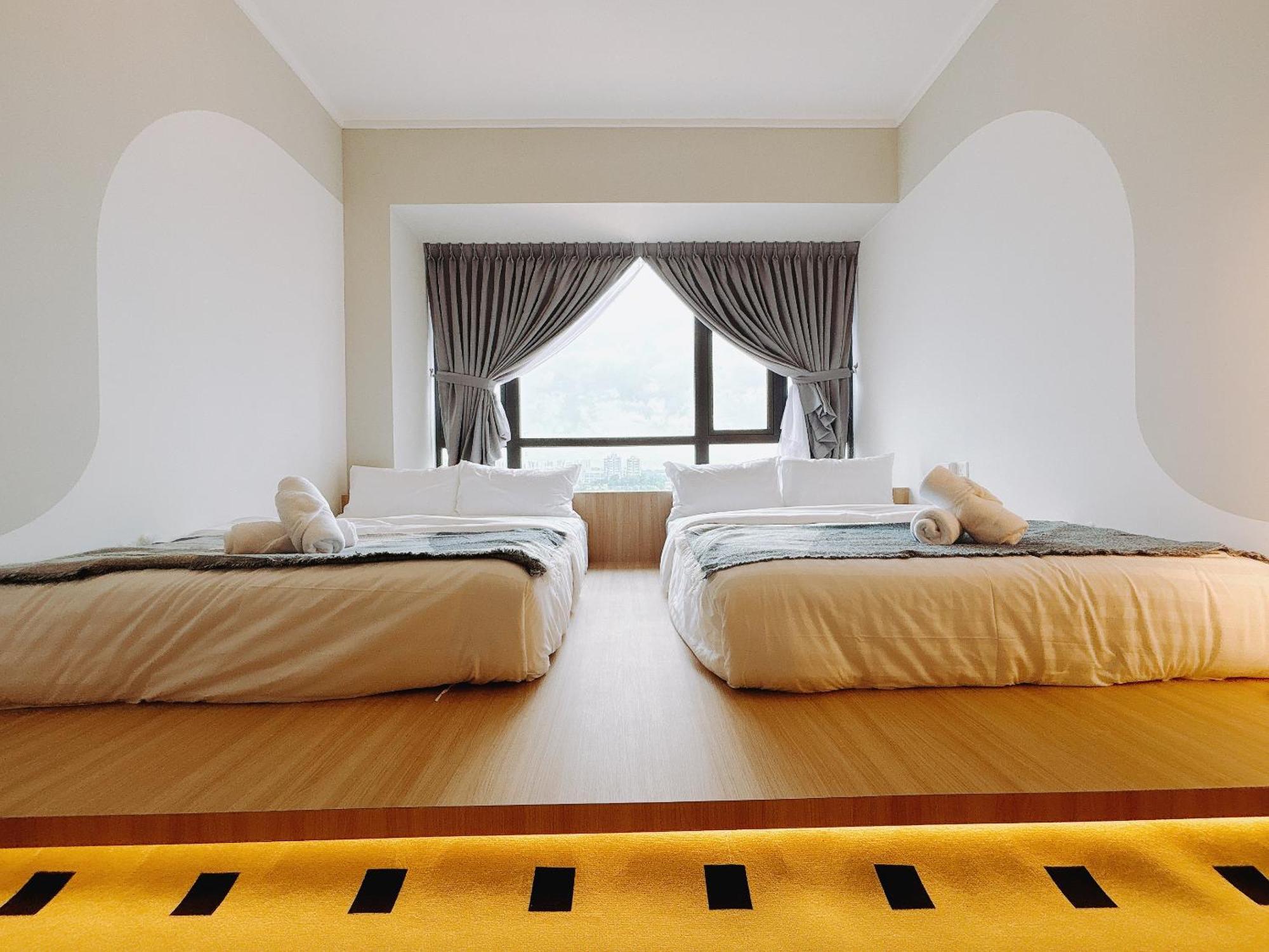 Apartment R&f Princess Cove Seine Region By Lions Bay