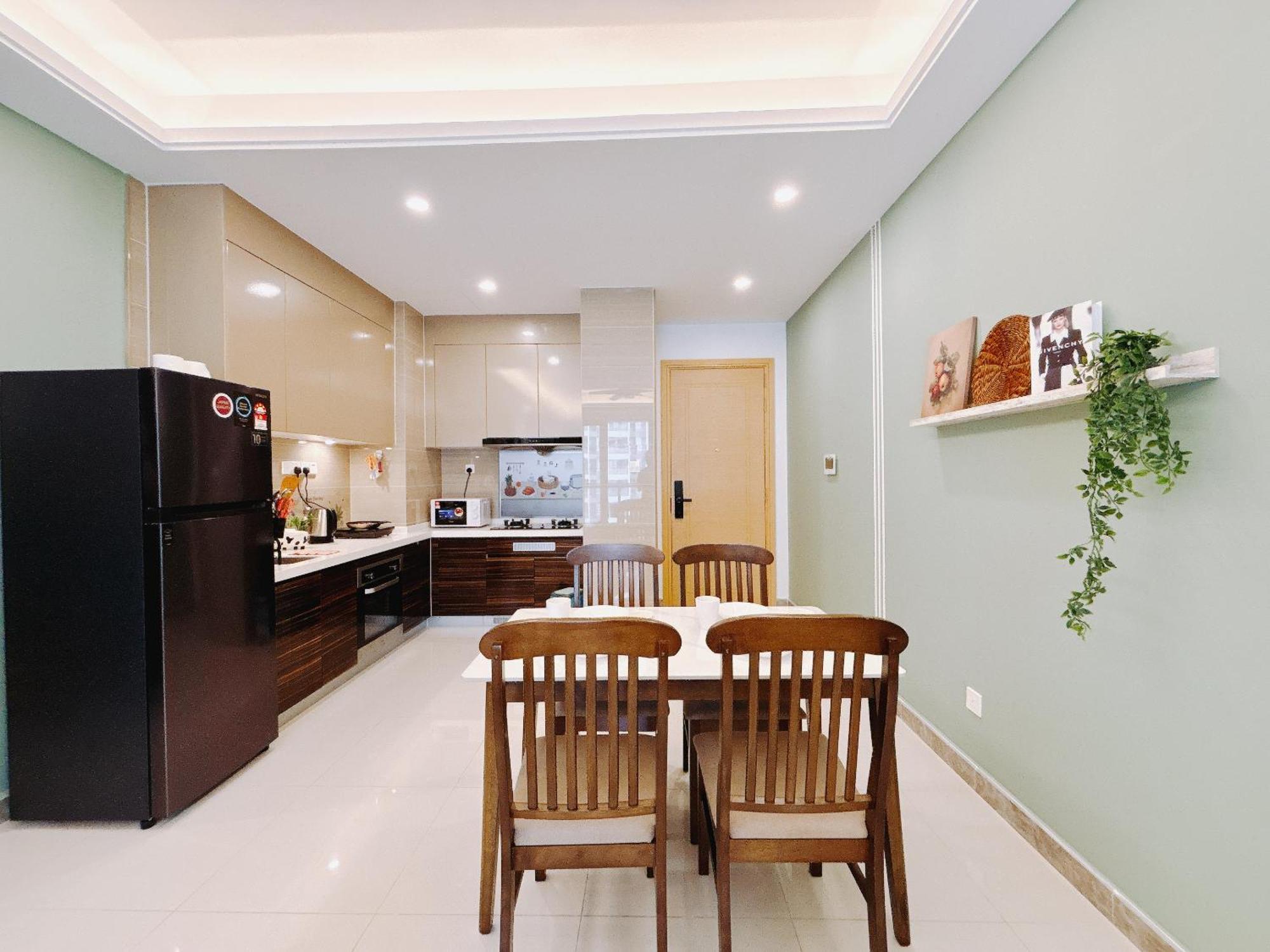 R&f Princess Cove Seine Region By Lions Bay Johor Bahru