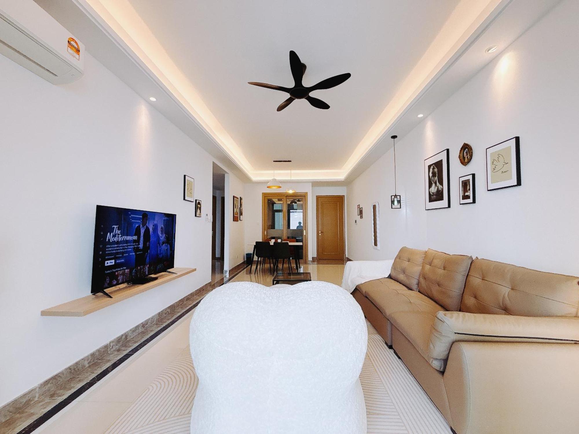 Apartment R&f Princess Cove Seine Region By Lions Bay *